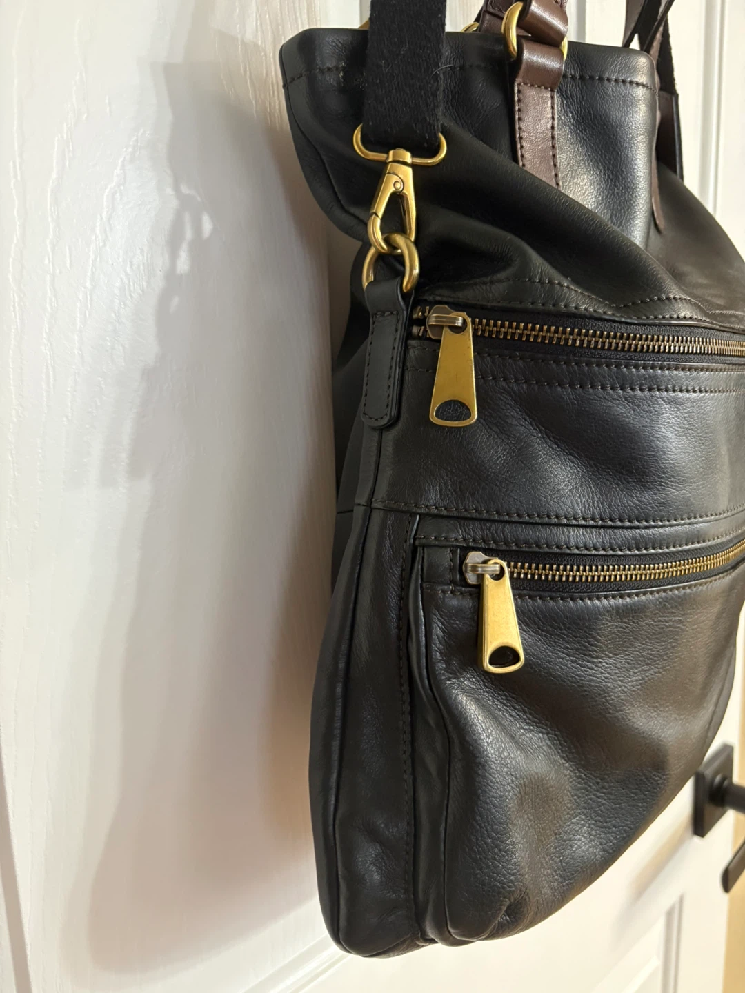 Fossil Explorer Fold-Over Black Leather Tote Bag - photo 5