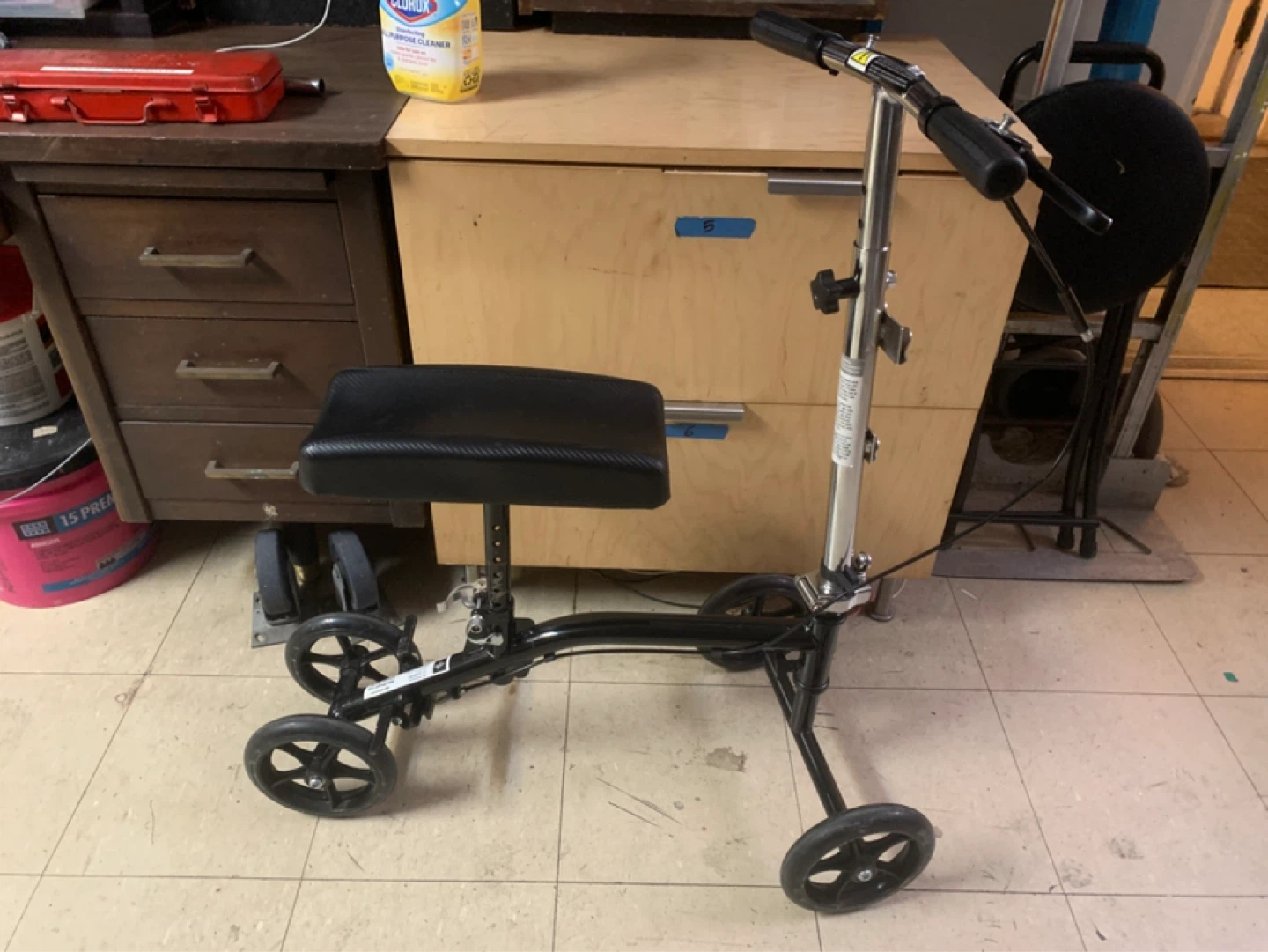 Knee Scooter Walker