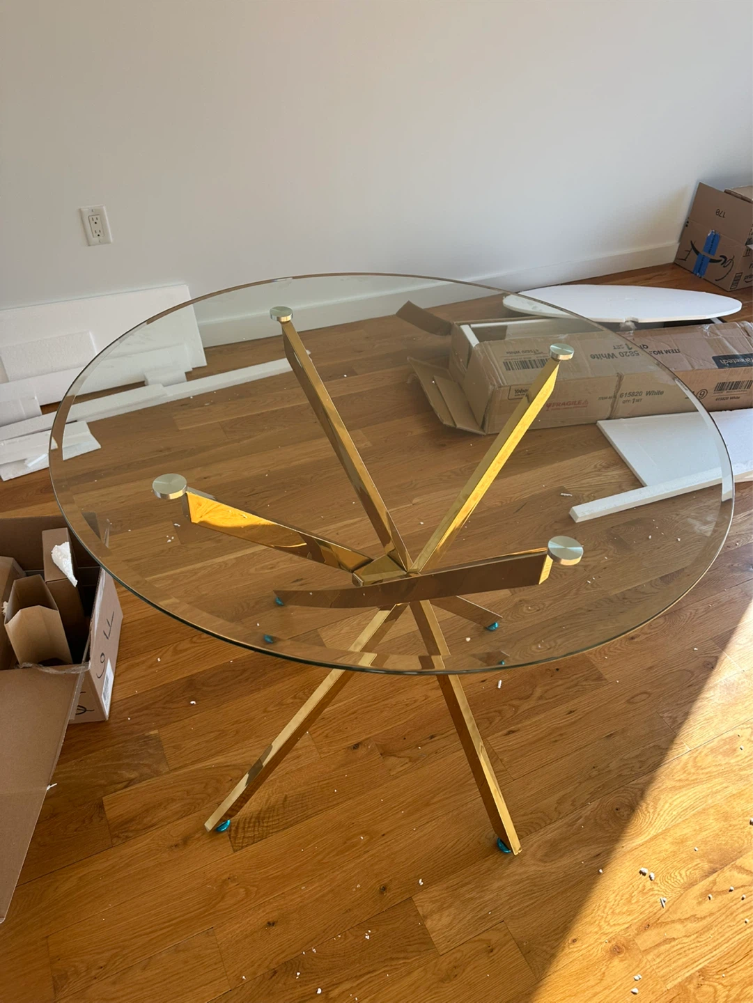 (BRAND NEW) Round 36'' Glass Top Gold Metal Base Dining Table - photo 2