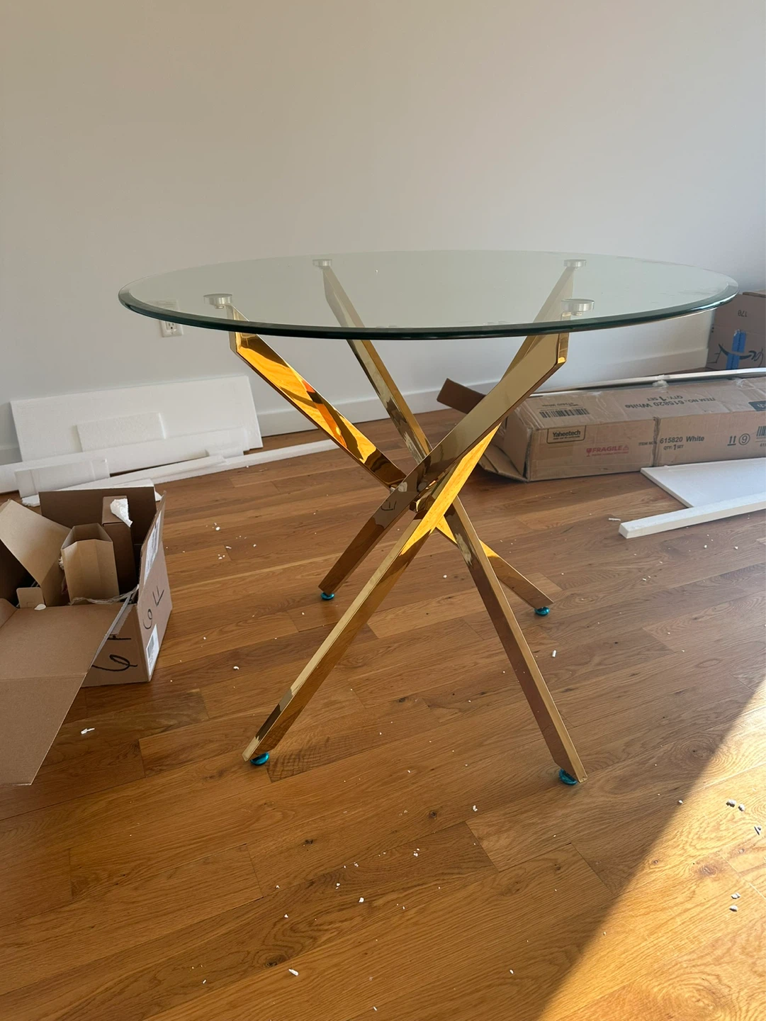 (BRAND NEW) Round 36'' Glass Top Gold Metal Base Dining Table - photo 3