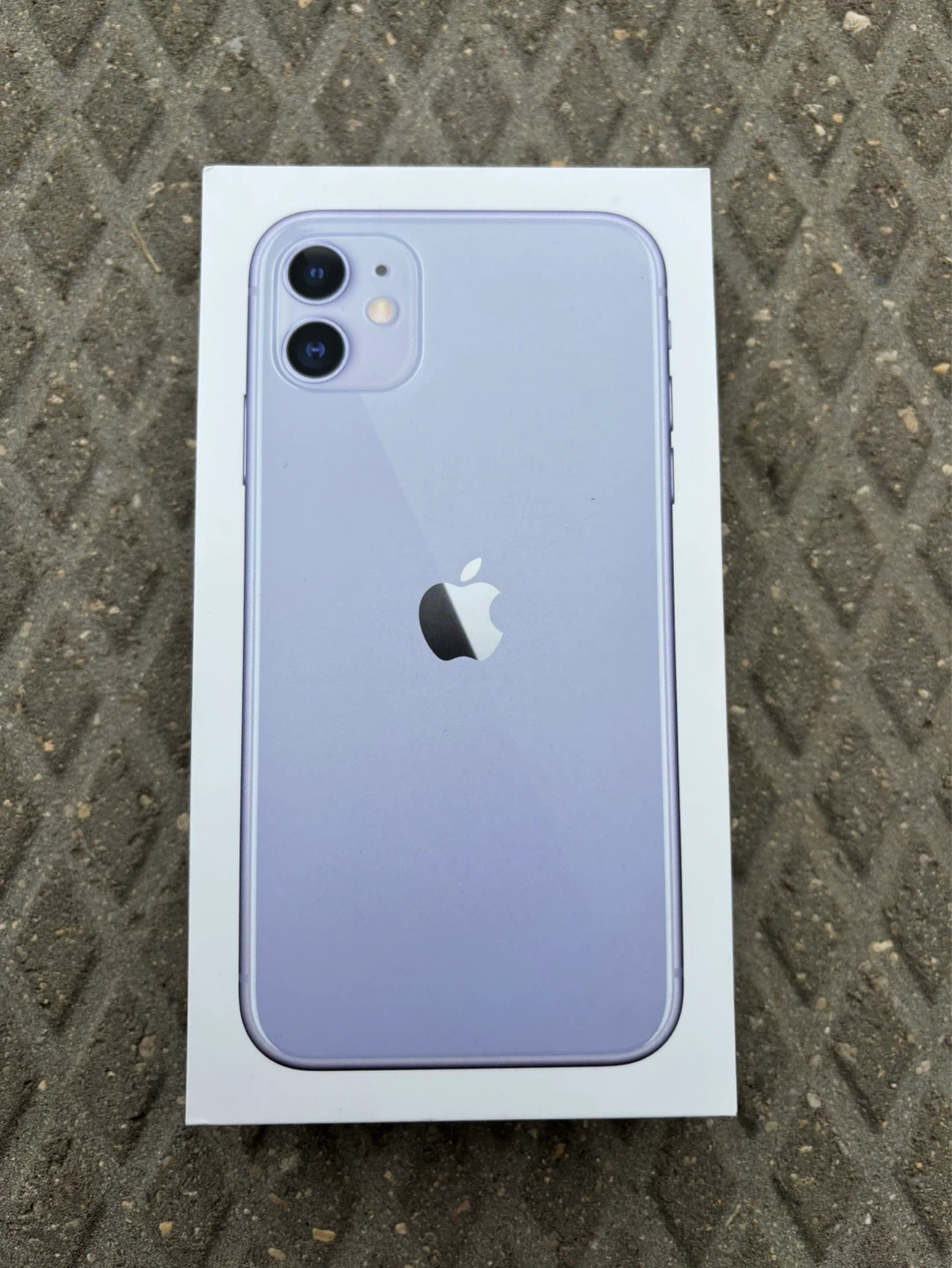 Apple iPhone 11 - 128GB Unlocked Purple