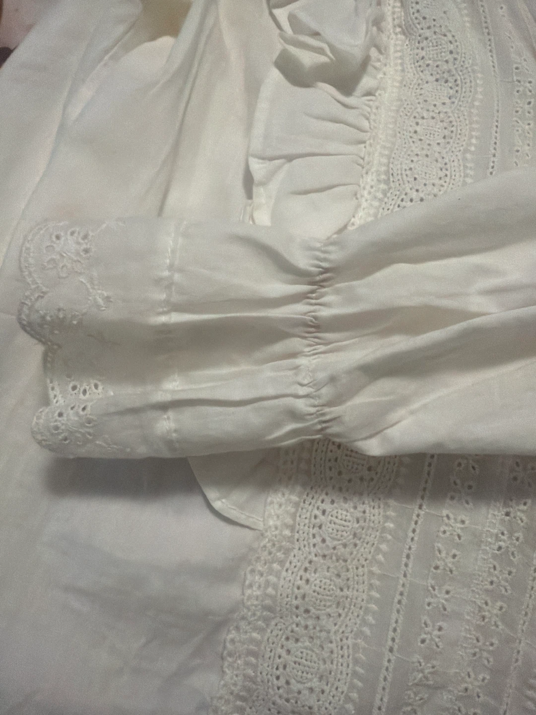 White Blouse with Lace and Ruffles - photo 3