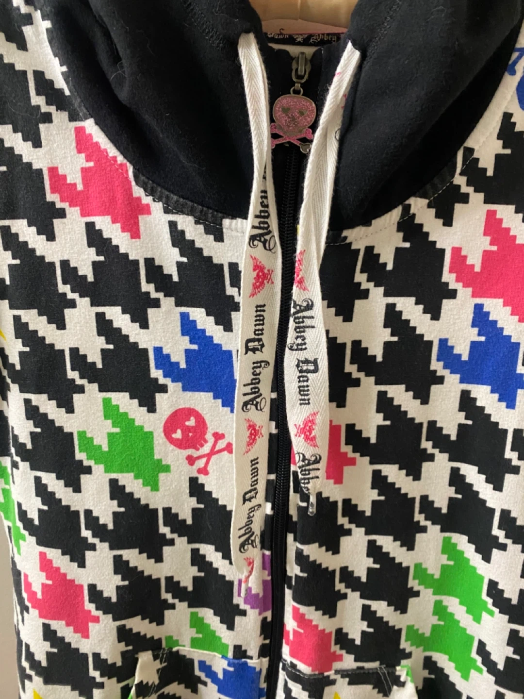 Abbey Dawn by Avril Lavigne Sleeveless Hoodie Vest - photo 2