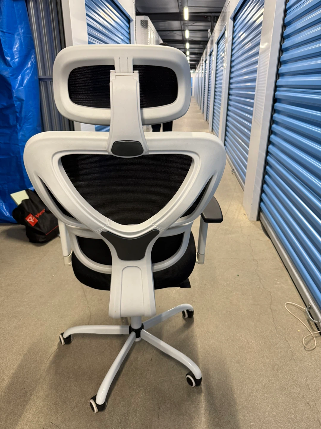 Ergonomic Office Chair - White and Black Mesh - photo 2