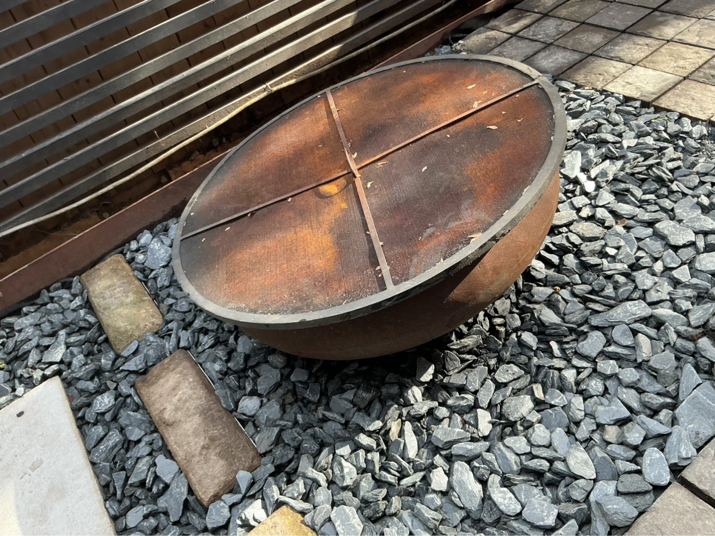 Round Metal Fire Pit with Lid - photo 4