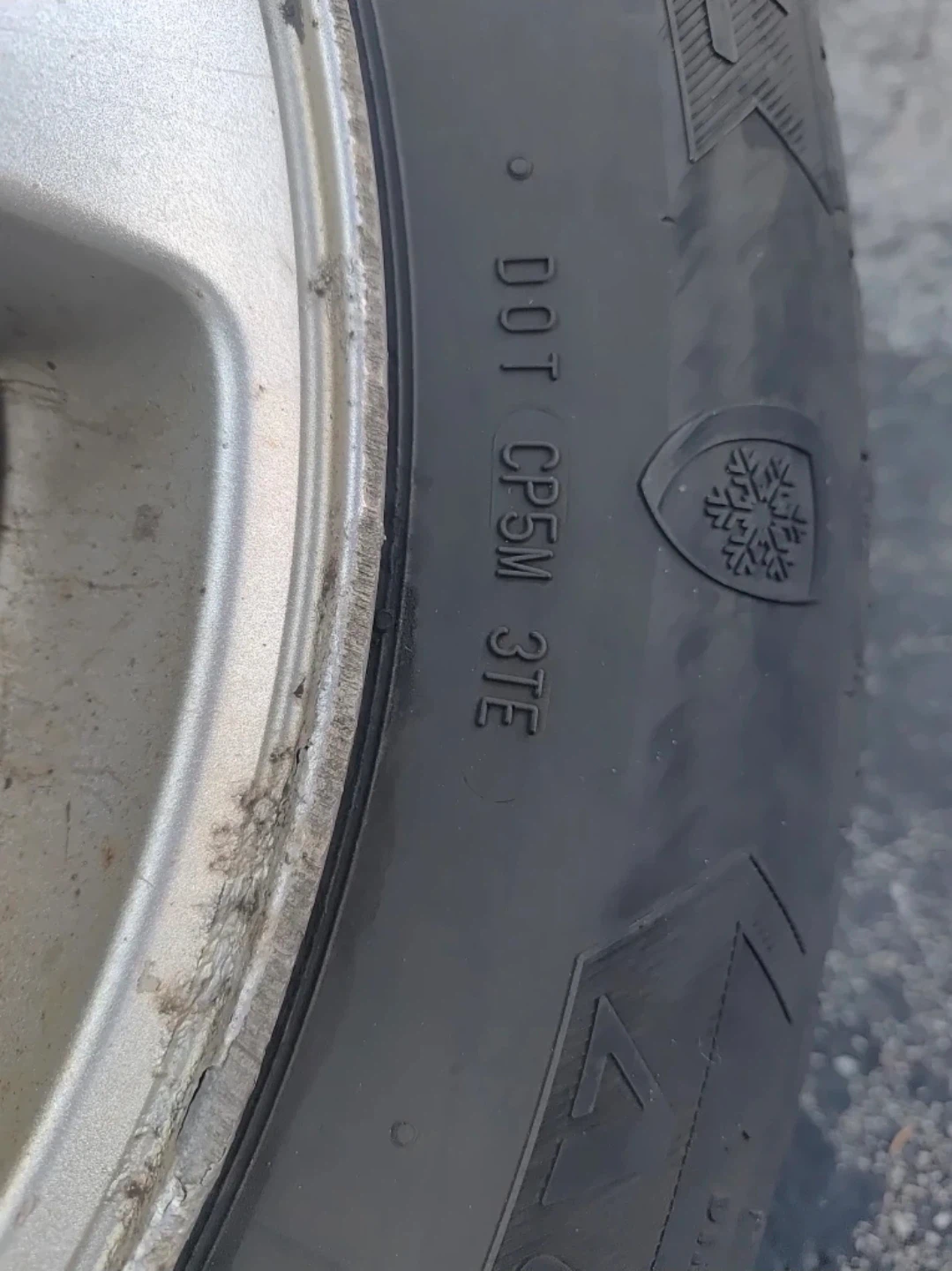 Michelin Altimax 215/60R16 Tires (Set of 4) - photo 4