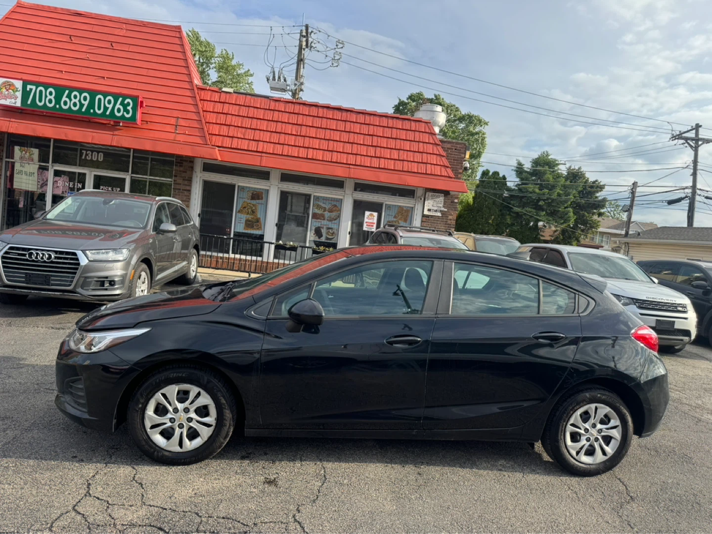 2019 Chevrolet Cruze · LS Hatchback 4D - photo 4