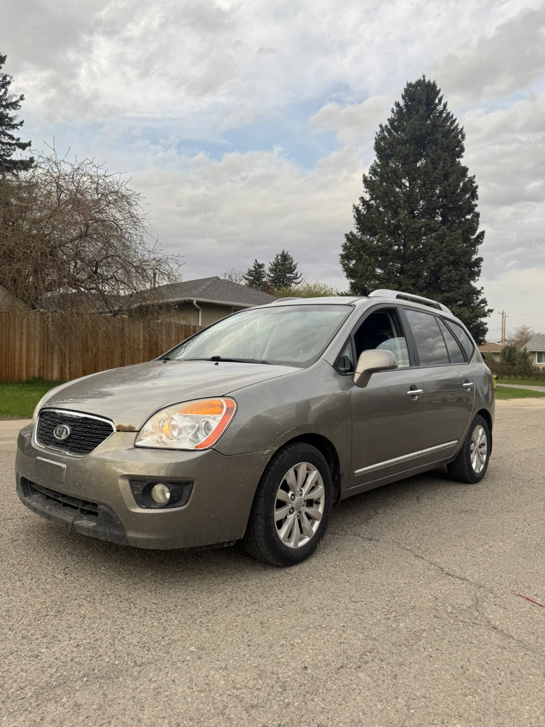 2012 Kia Rondo EX