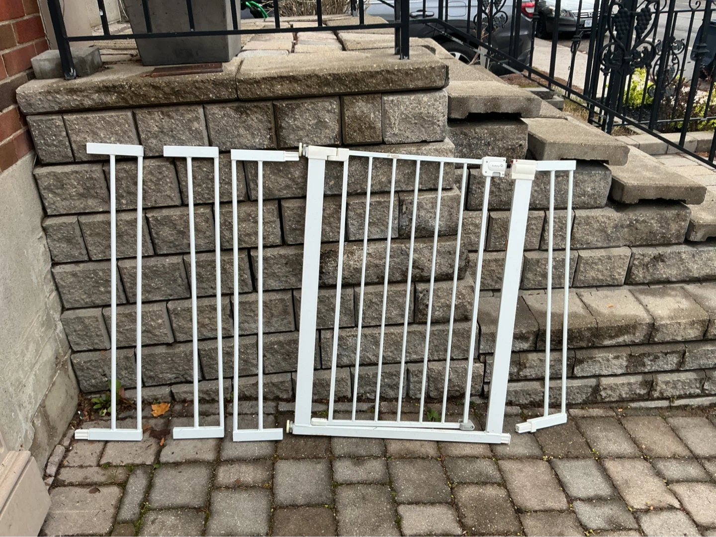 Safety 1st and Top Paw Baby Gates - photo 2