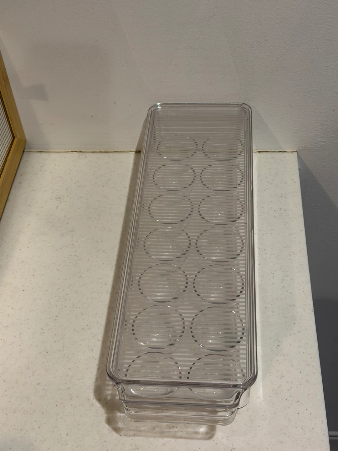 Clear Plastic Egg Holder with Lid - Holds 18 Eggs - photo 2