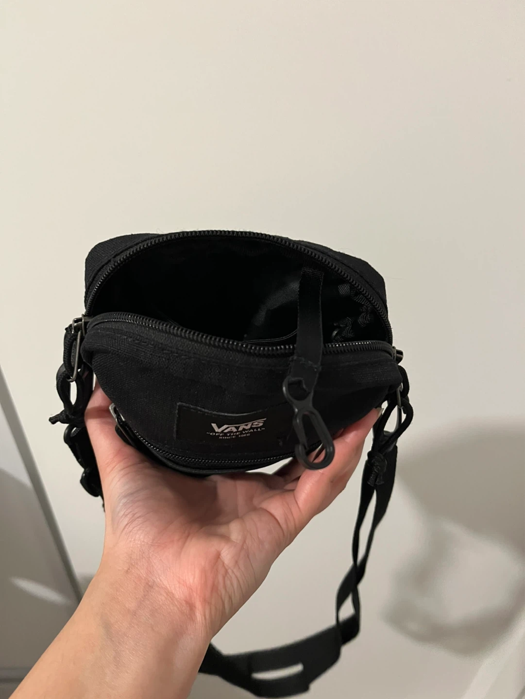 Vans Bail Black Crossbody/Shoulder Bag - photo 3