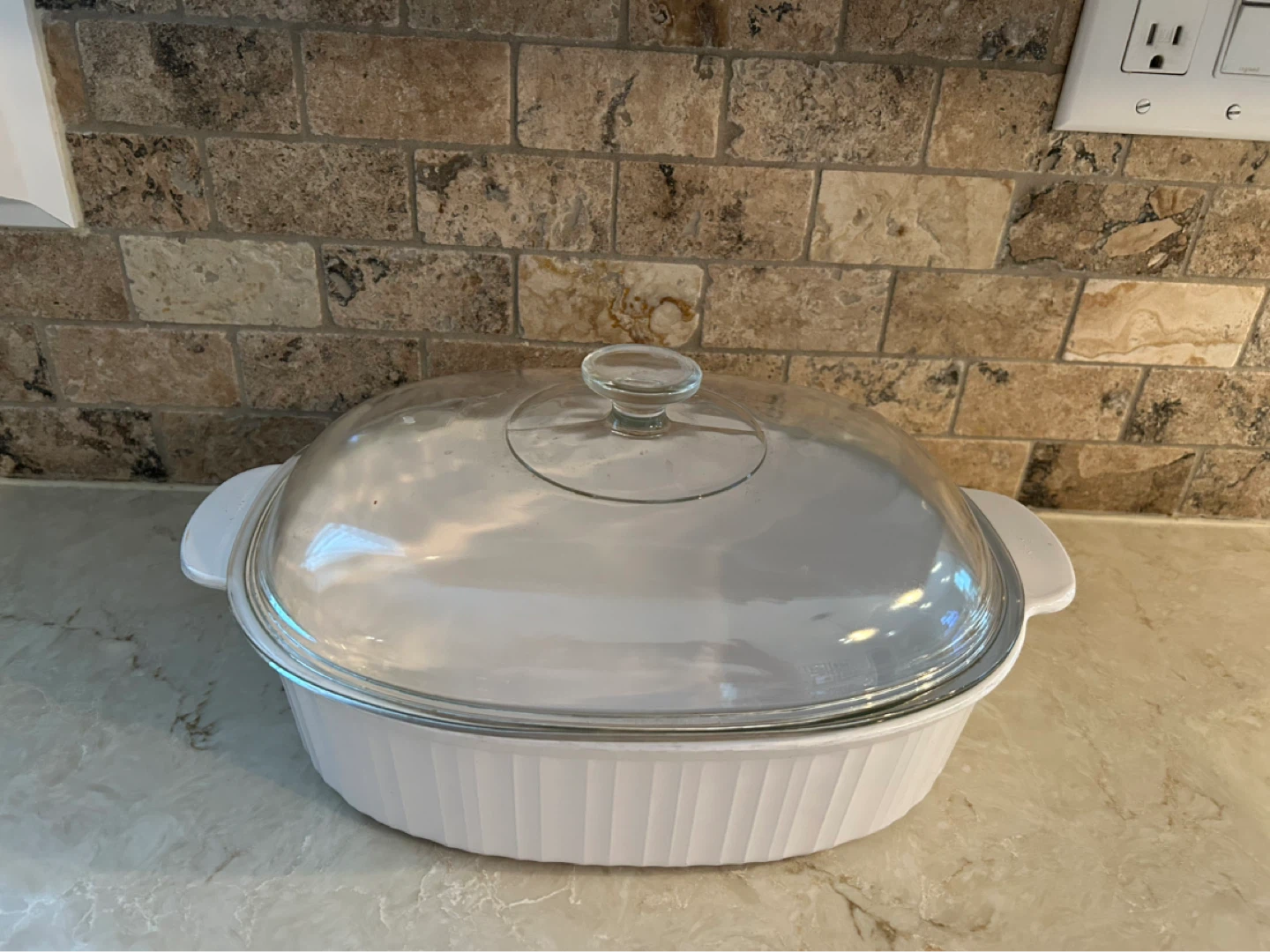 FRENCH WHITE 4L CORNING WARE CASSEROLE DISH (SEE LISTING)