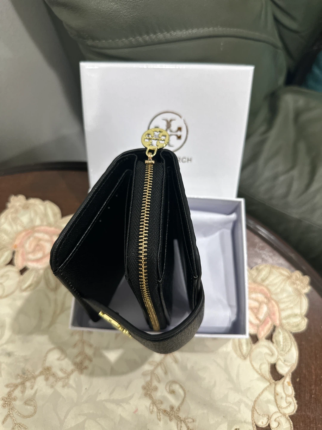 Tory Burch Black Leather Wallet - photo 2