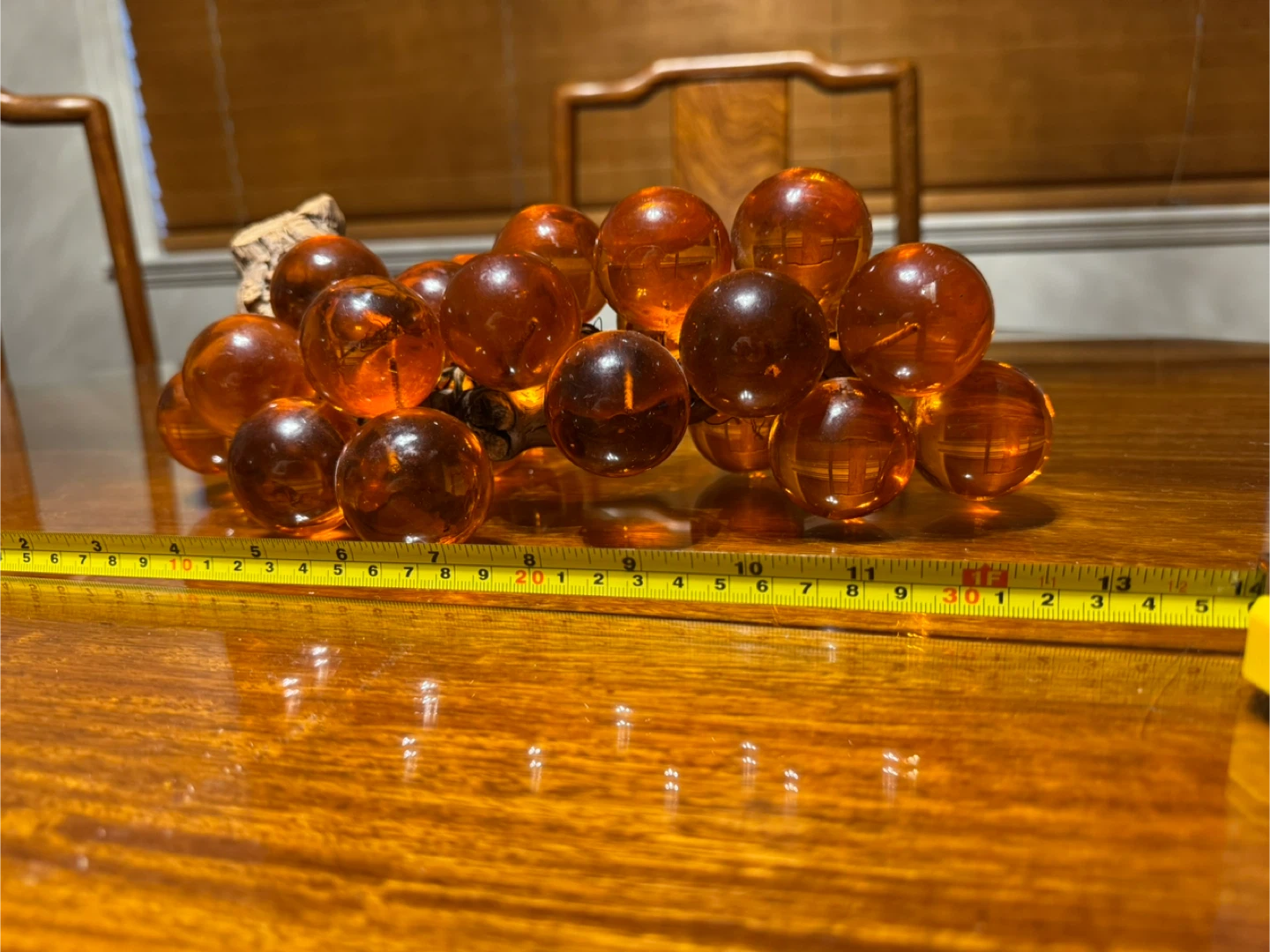Vintage 60’s MCM Lucite Amber 25 Grape Cluster on Driftwood - photo 2