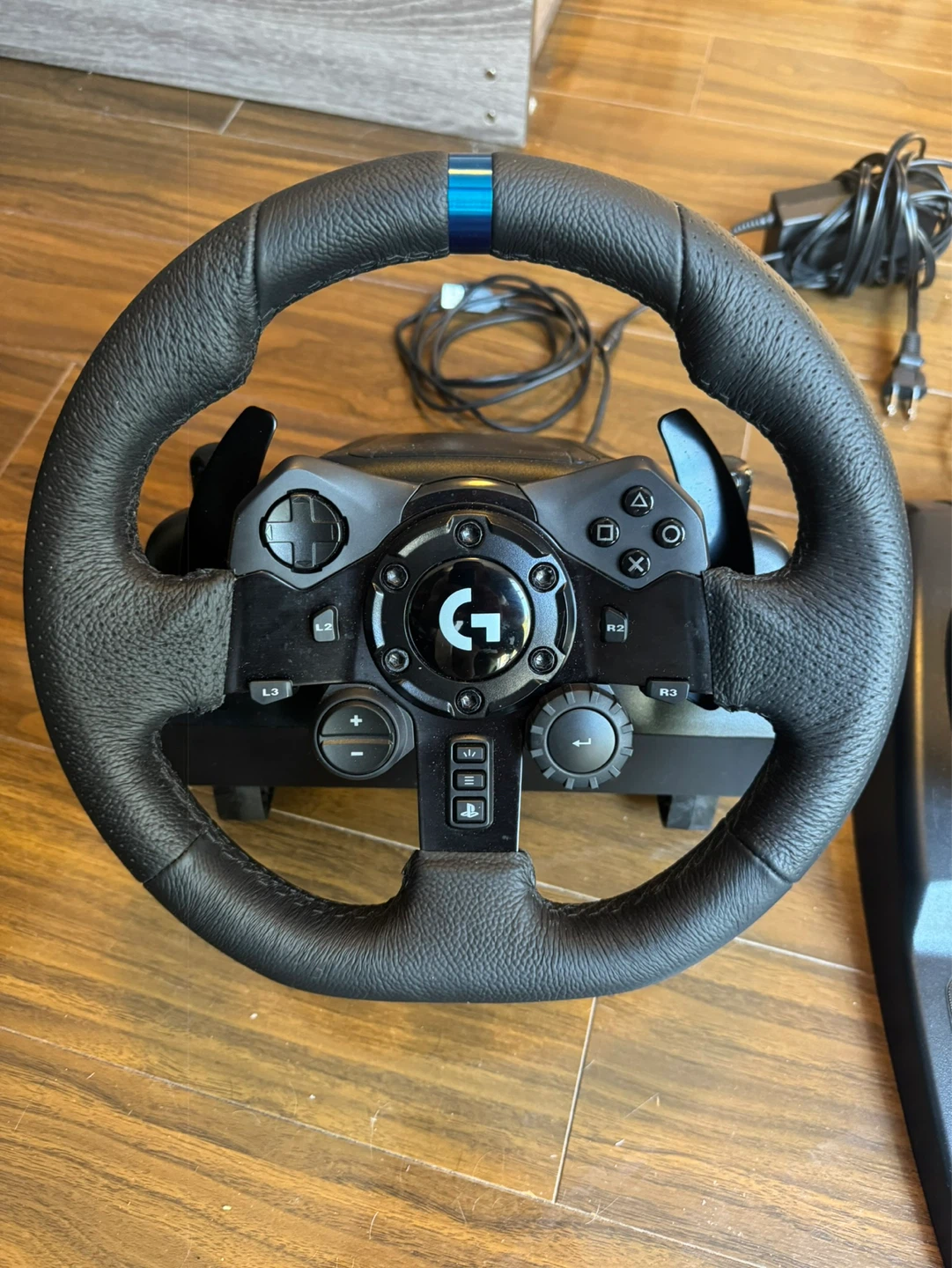 Logitech G923 Racing Wheel and Pedals - photo 2