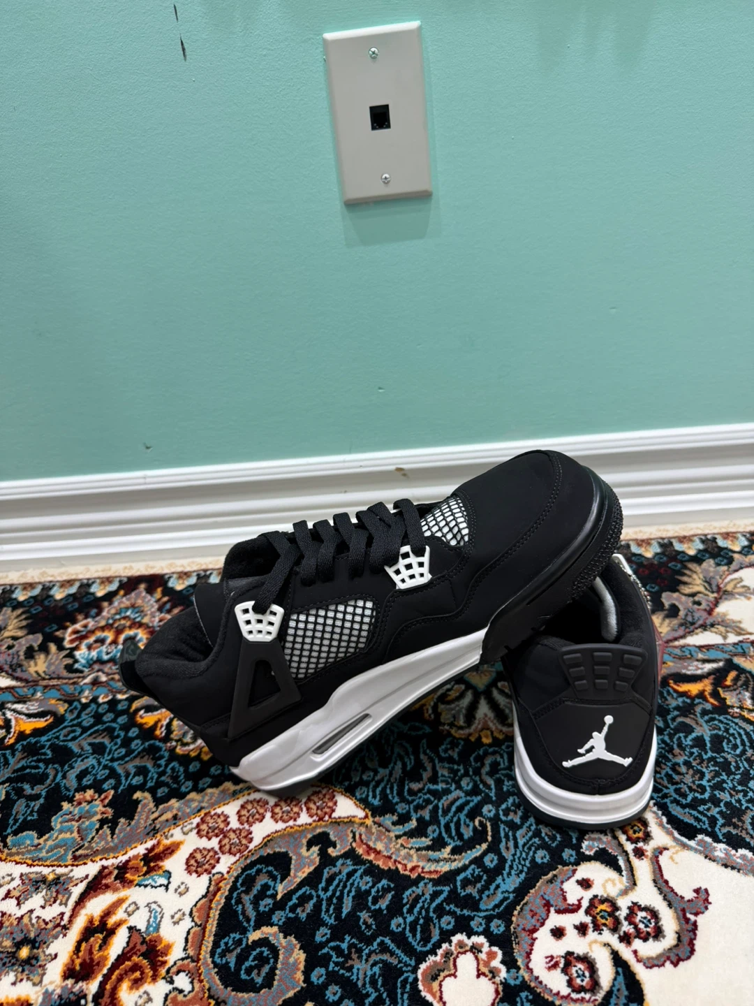 Air Jordan 4 Retro Black/White - photo 3