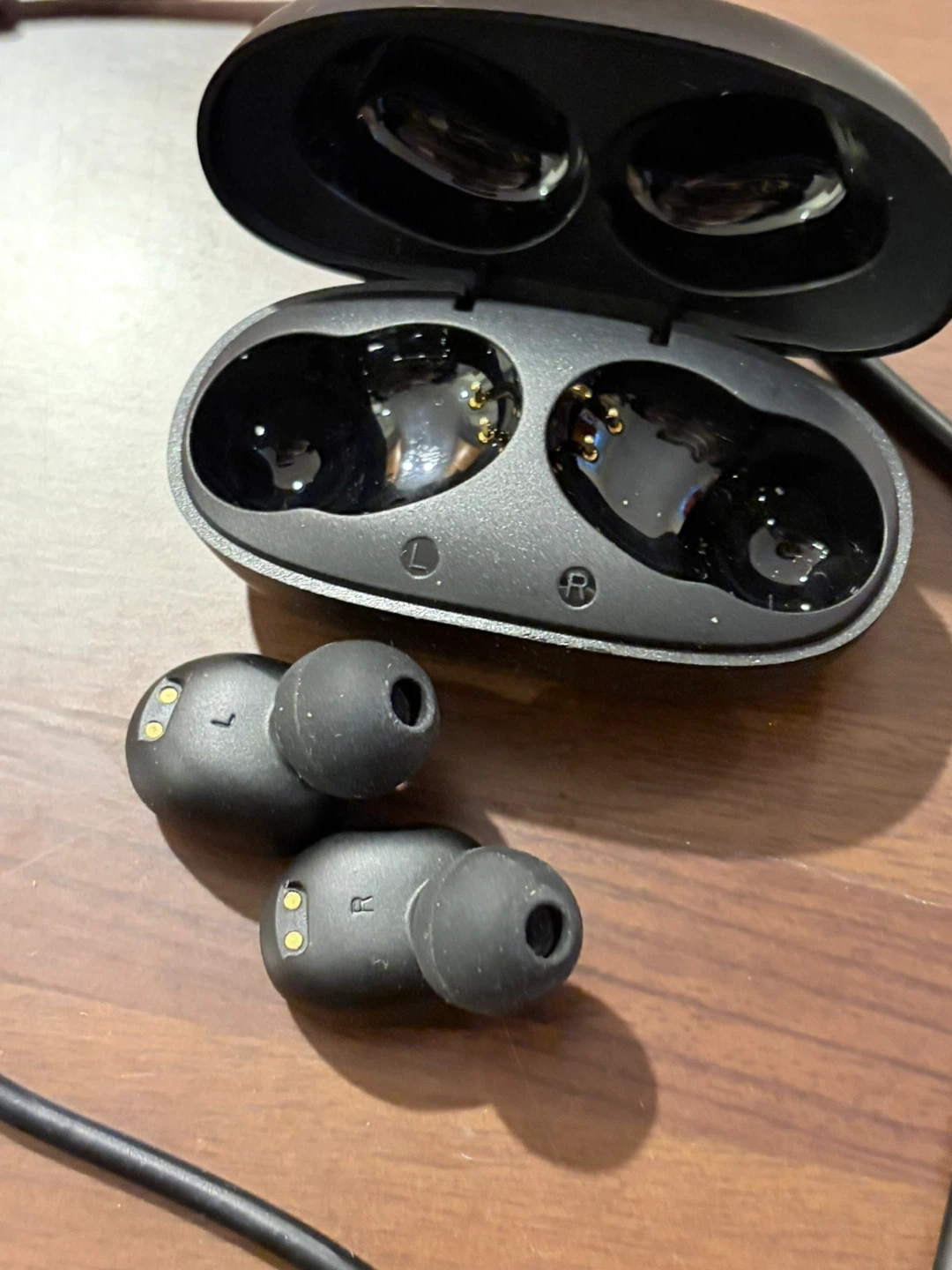 Wicked Bluetooth earbuds - photo 3
