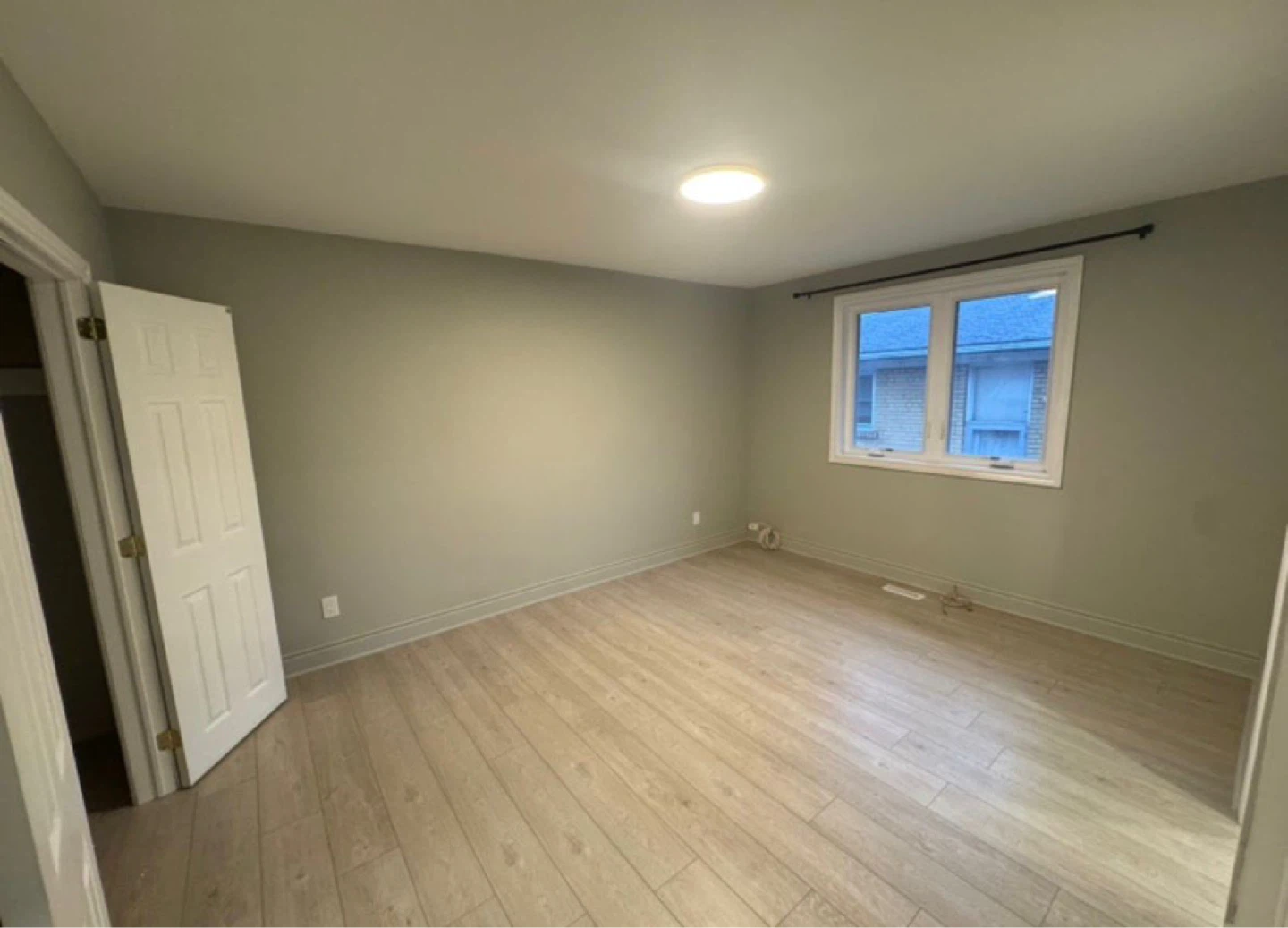 2 bedroom Apartment in north york for rent - photo 5