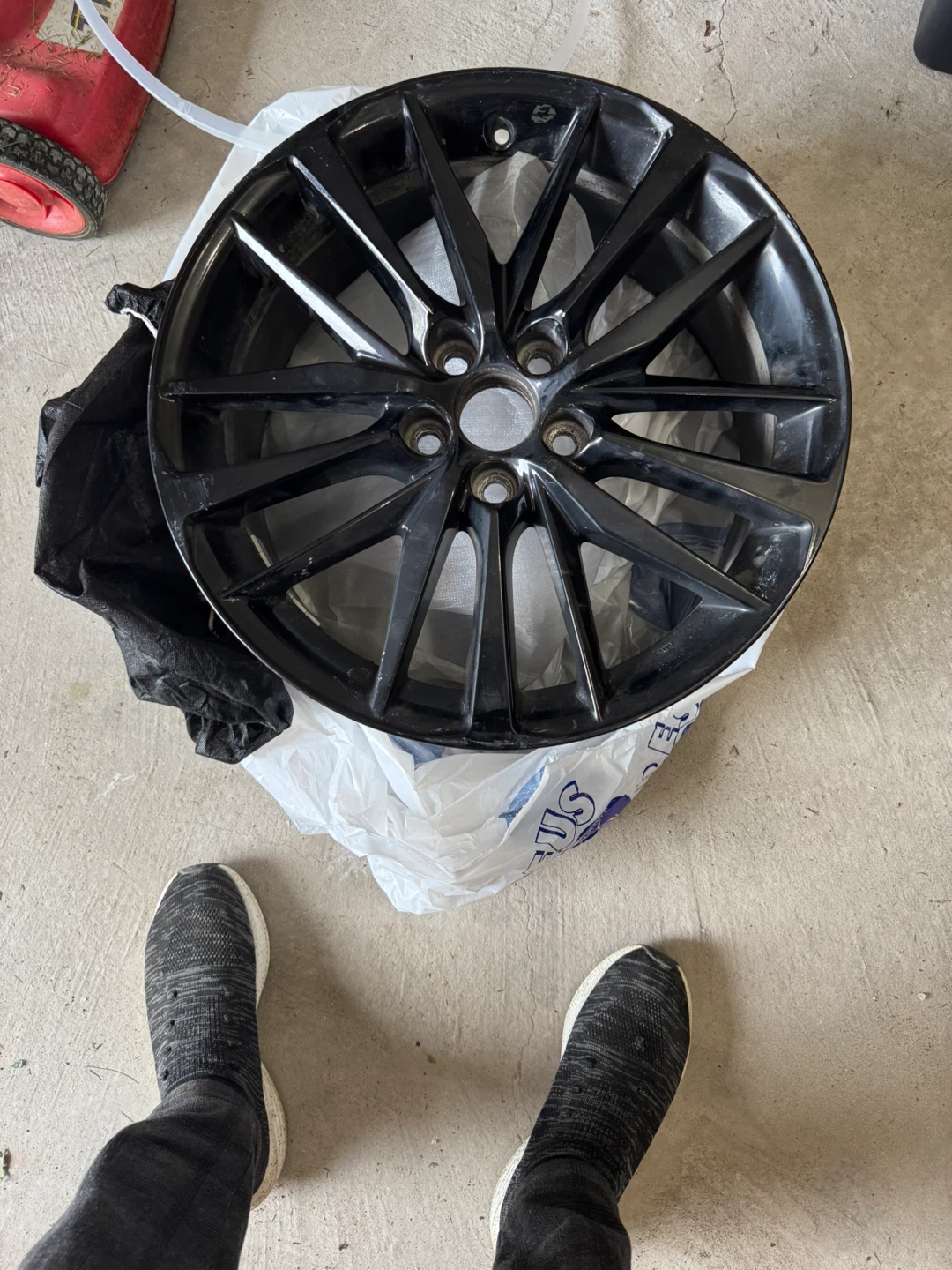 Black Alloy Wheel 19x8.5J‌ OEM ORIGINAL - photo 2