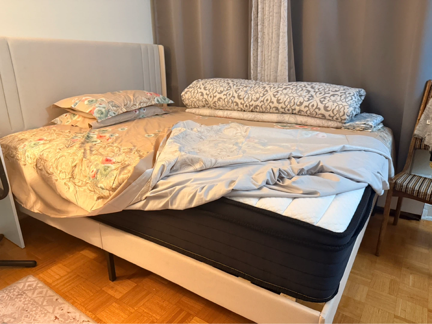 Queen size mattress - photo 2