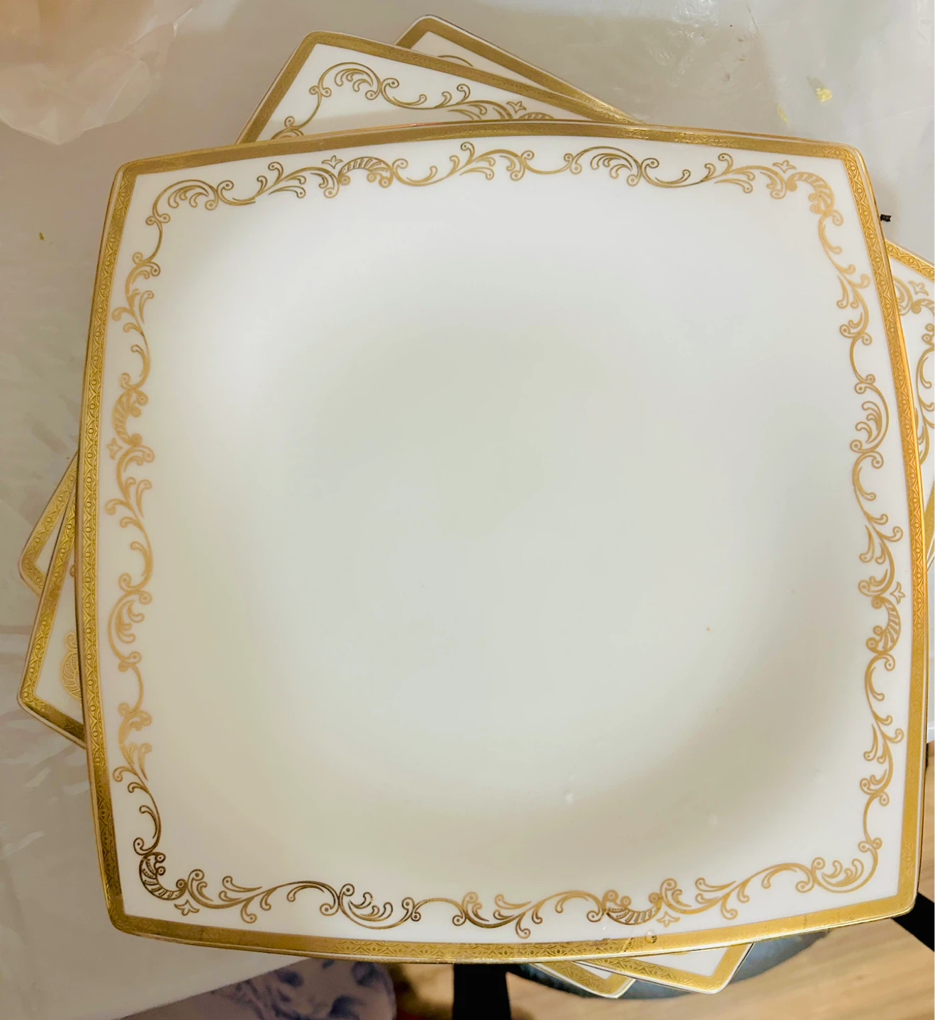 Set of Square White royal Dinner Plates with Gold Trim - photo 3