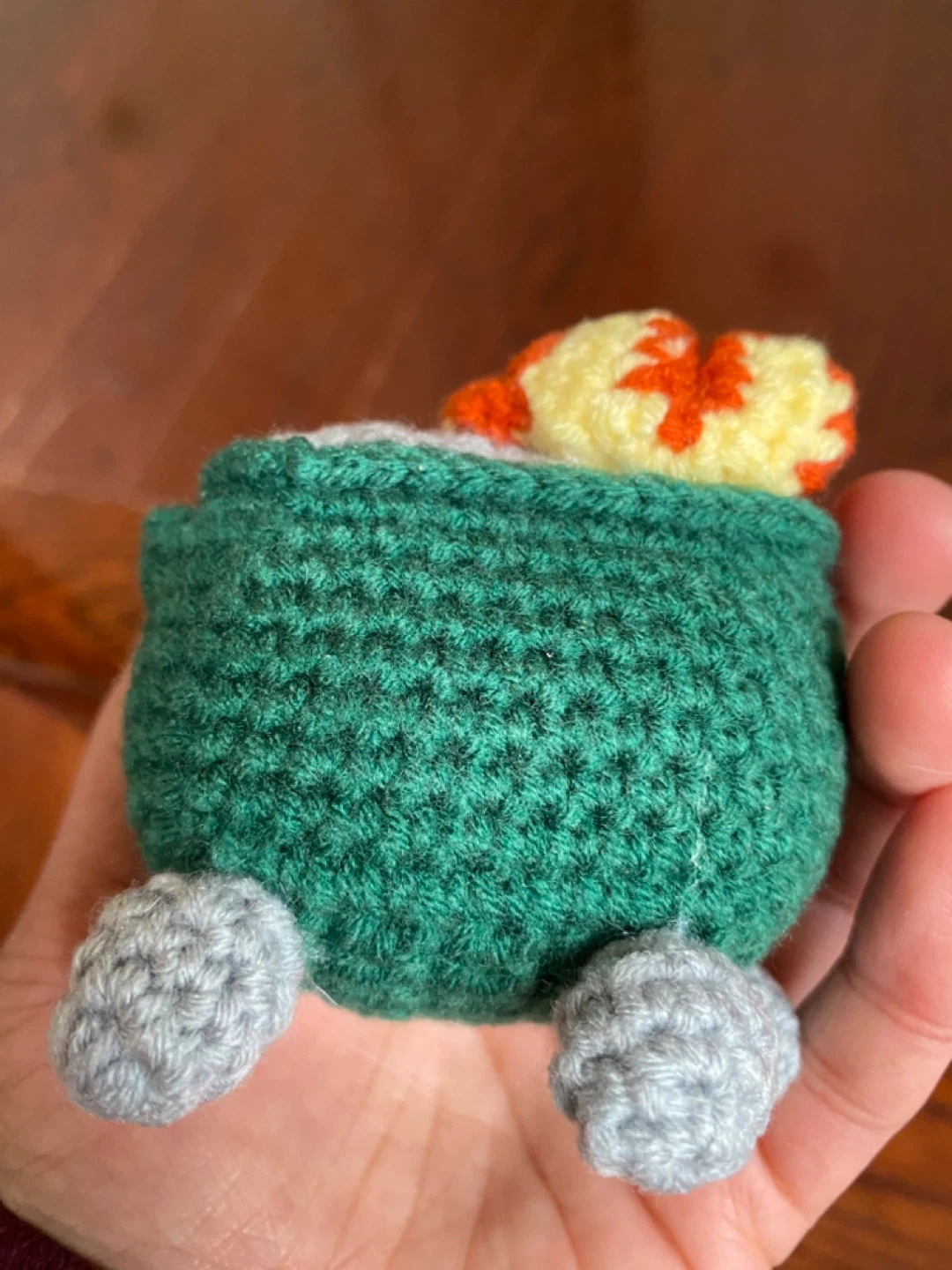 Crocheted "Mom" Gift Figurine - photo 4