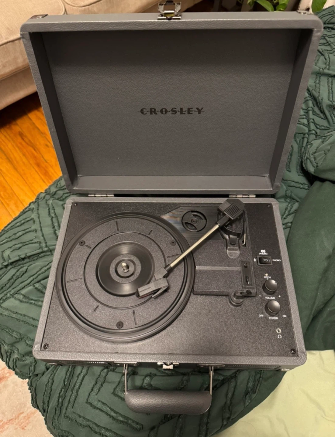 Crosley CR8005F Cruiser Plus Turntable - photo 2