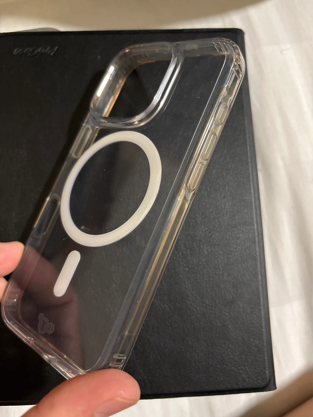 OtterBox Clear MagSafe Phone Case for iPhone 16 Pro - photo 3