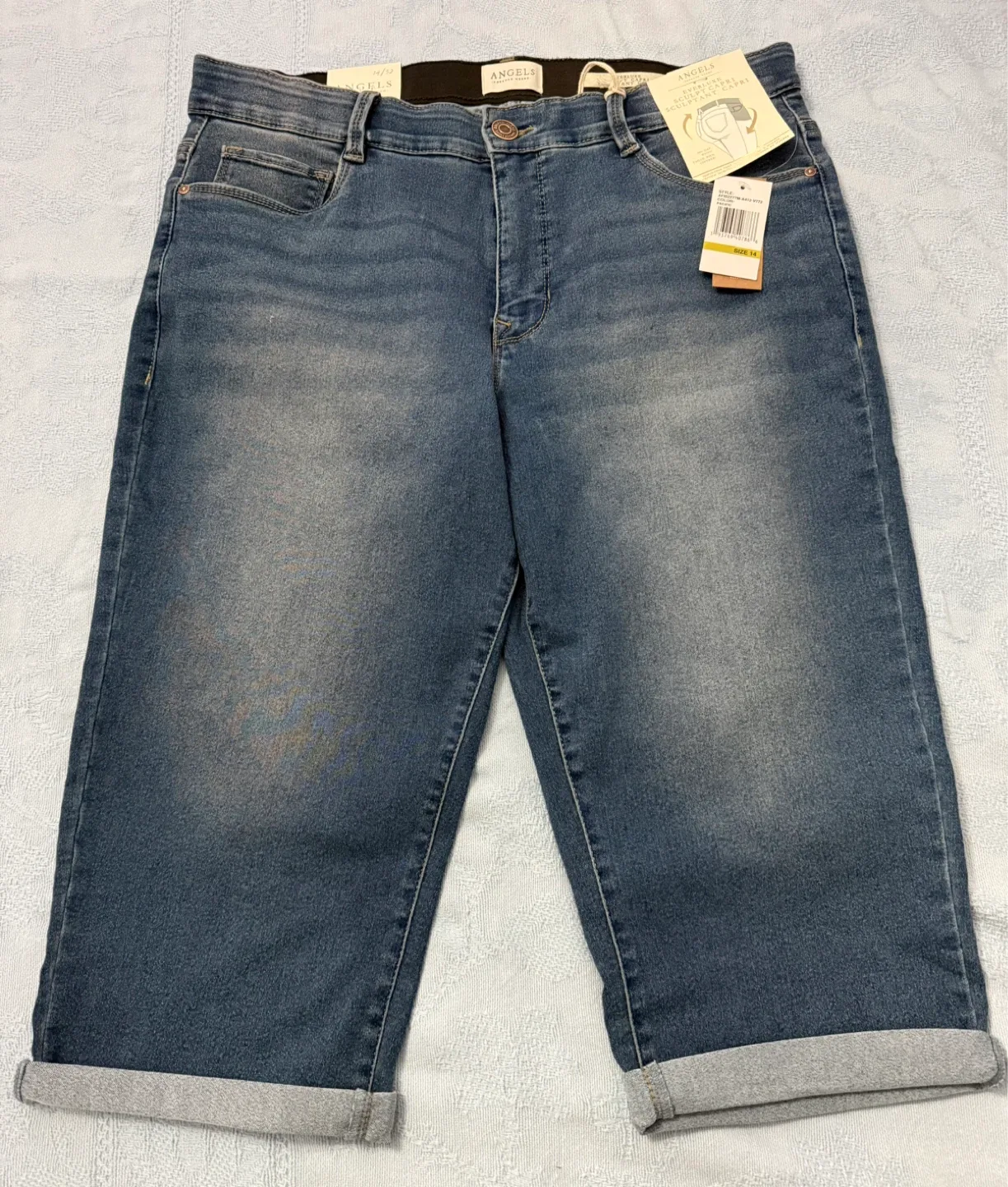 Angels Forever Young 17” capri figure enhancing stretch denim - photo 4