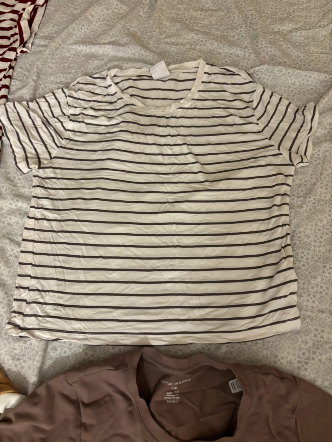 Bundle of 4 summer shirts - photo 4