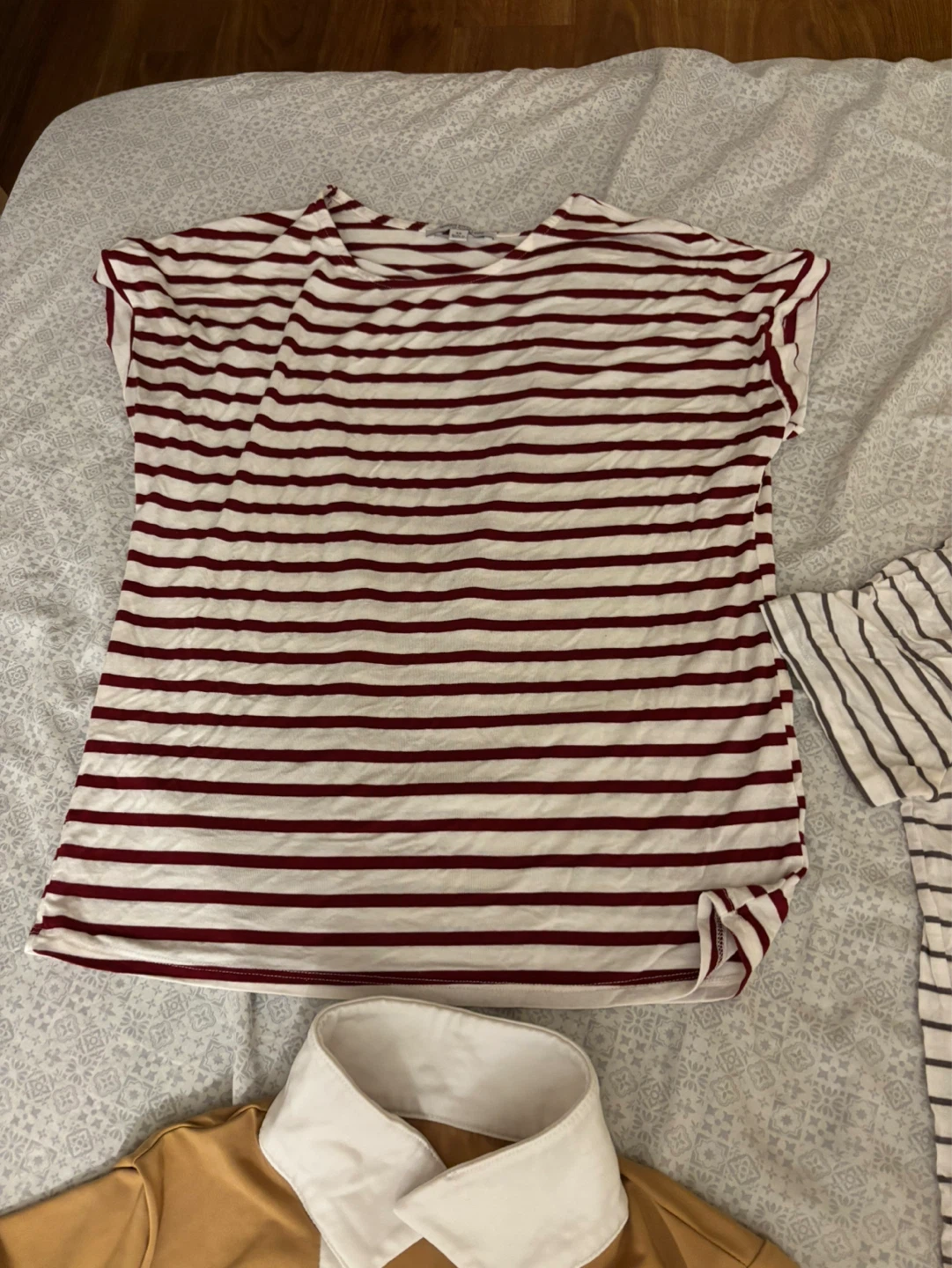 Bundle of 4 summer shirts - photo 5