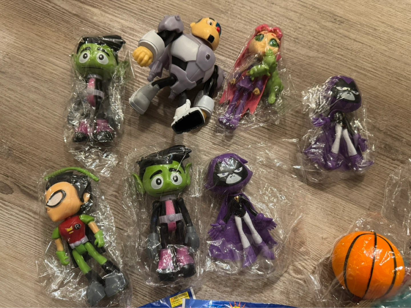 Teen Titans Go! Figures and Toy Assortment - photo 2