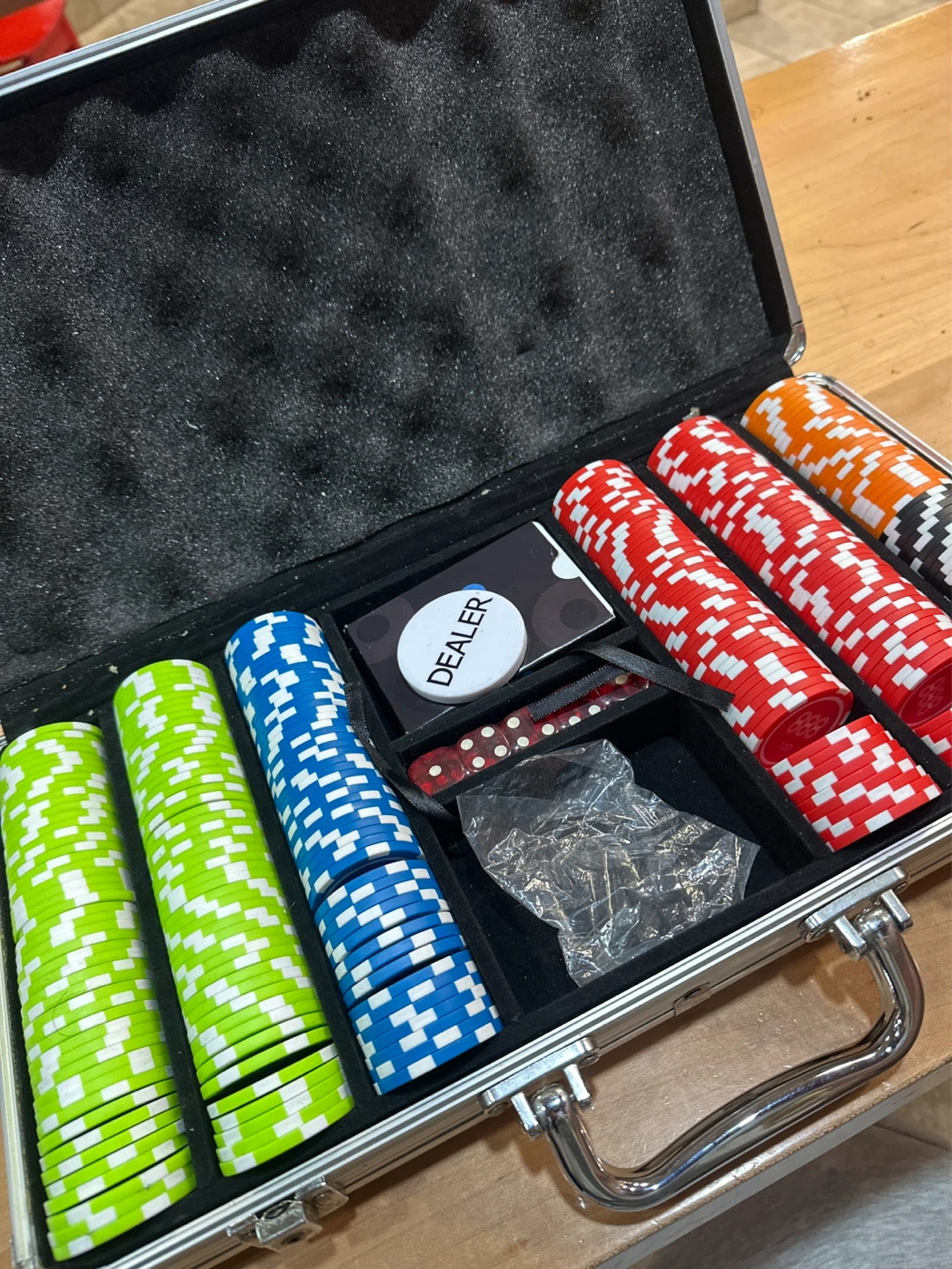 Poker Chip Set with Case - photo 2