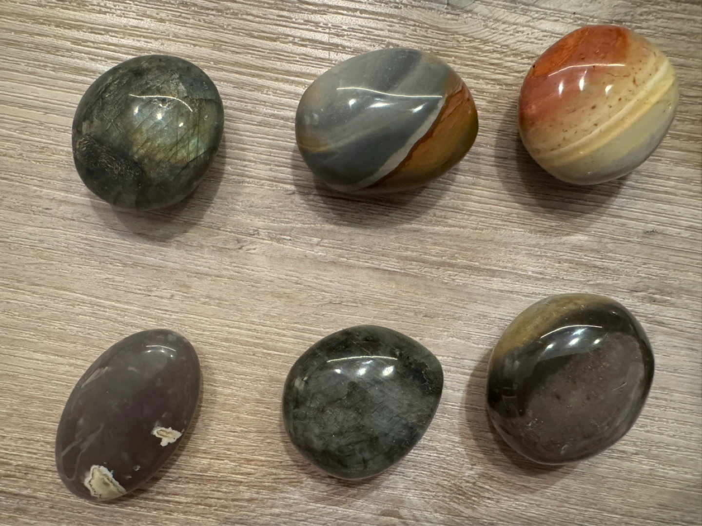 Polished Crystal Palm Stone + Heart Bundle - photo 3