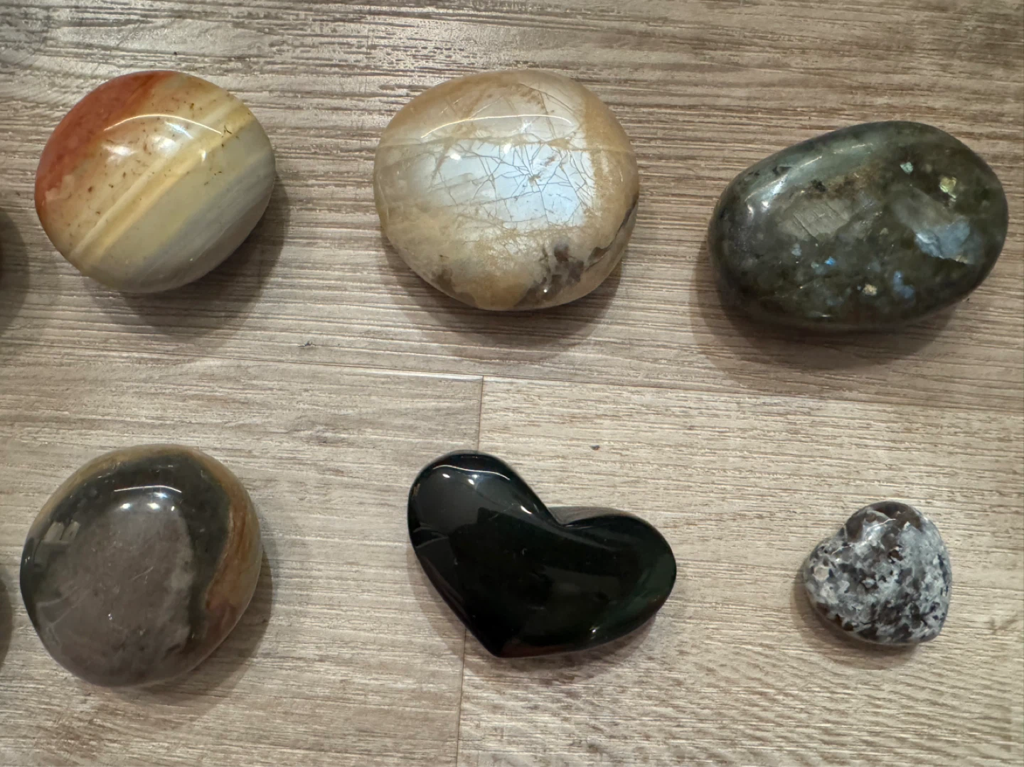 Polished Crystal Palm Stone + Heart Bundle - photo 4