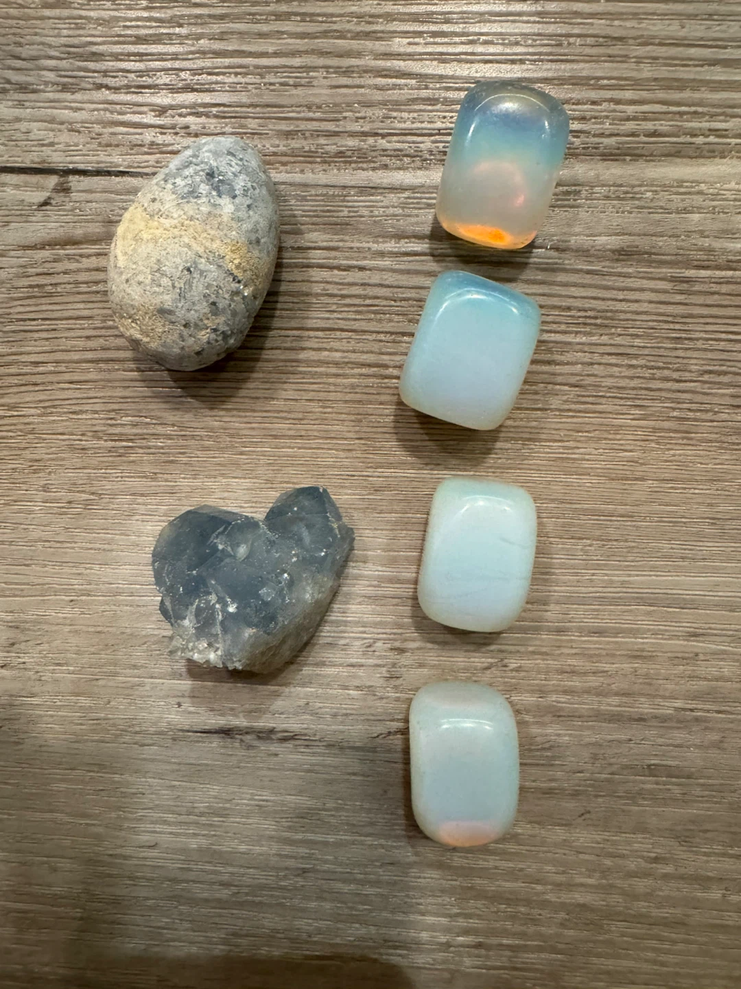Polished Crystal Palm Stone + Heart Bundle - photo 5