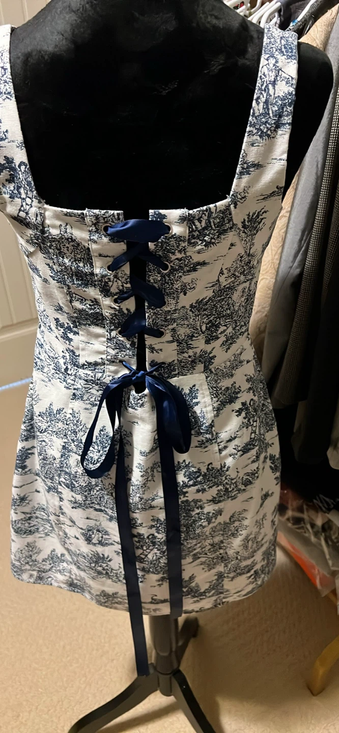 TIC TOC women's size M blue and white toile print mini dress - photo 4