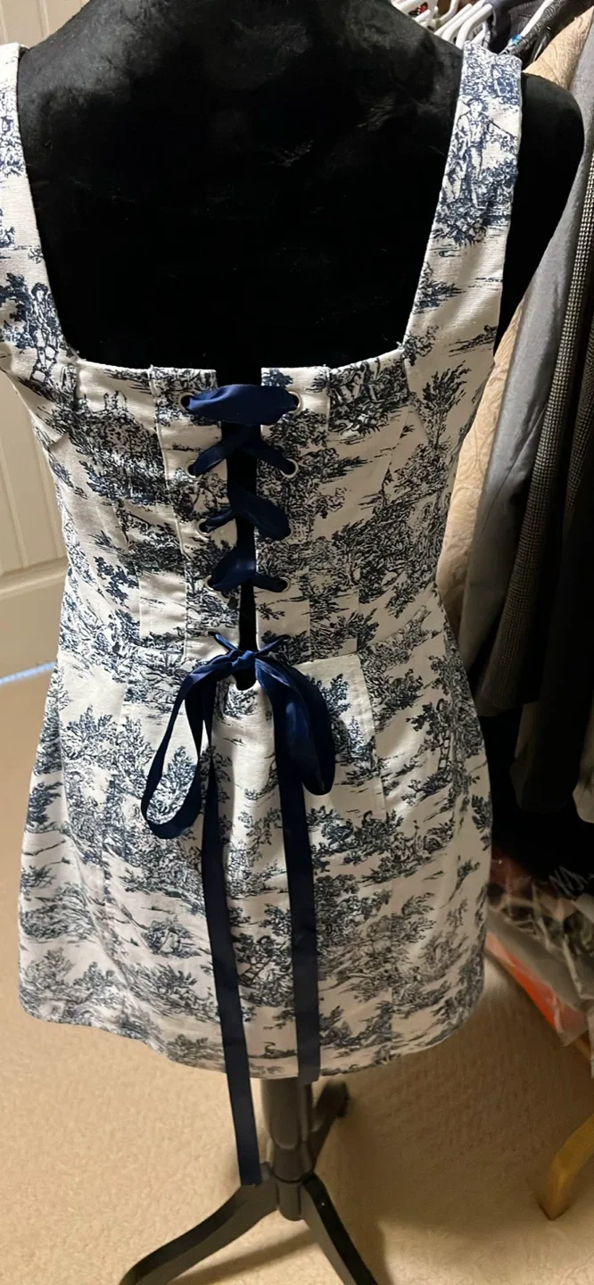 TIC TOC women's size M blue and white toile print mini dress - photo 4
