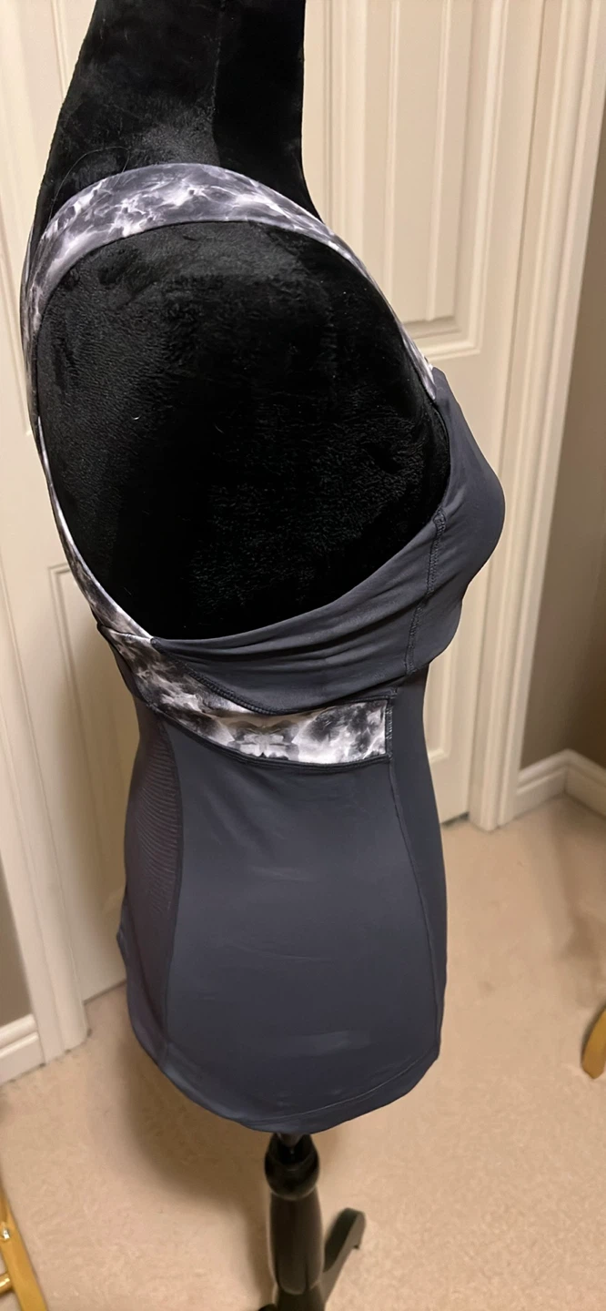 Lululemon Tank Top - photo 2
