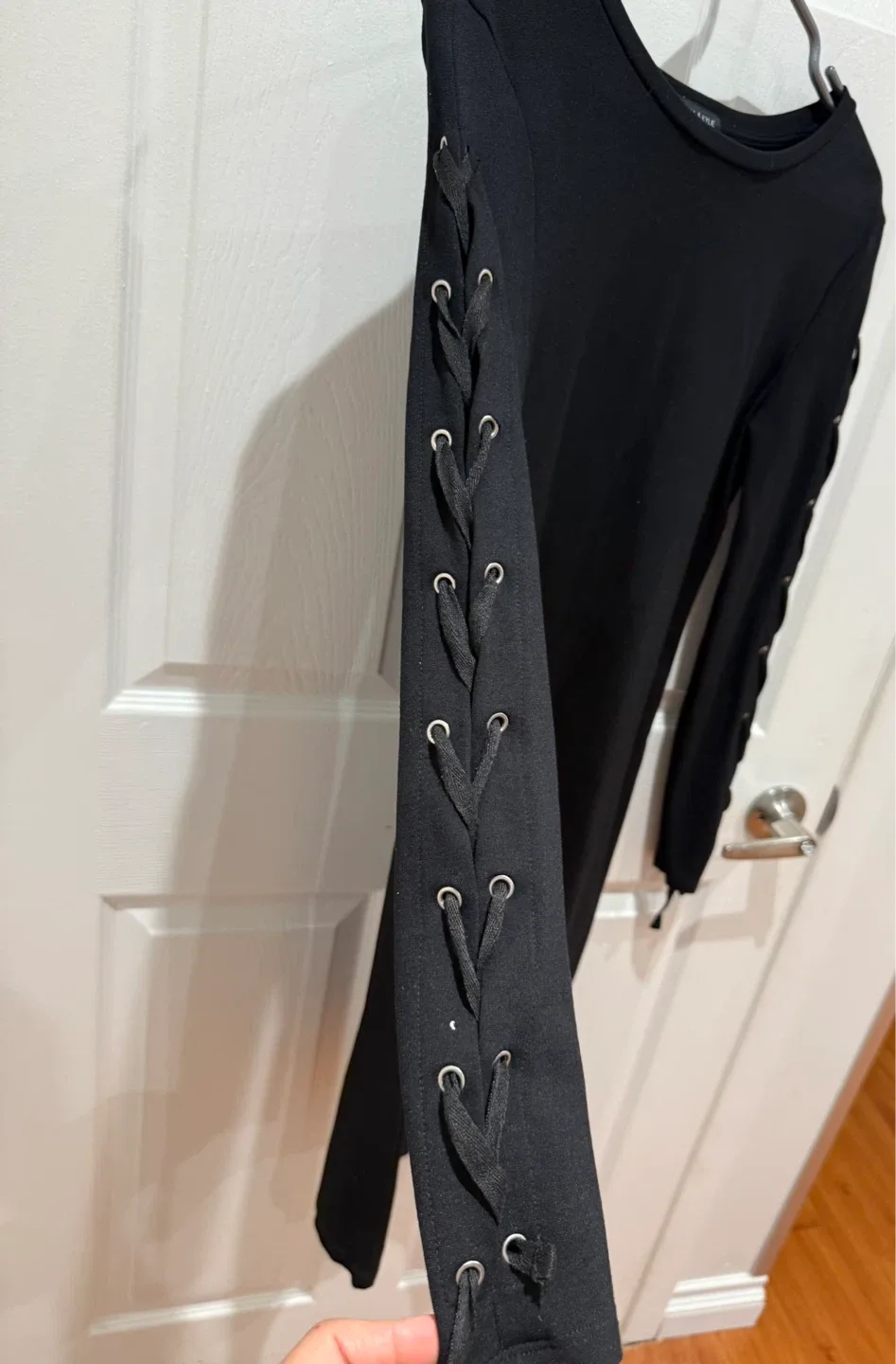 Black Lace-Up Detail Long Sleeve Dress - photo 2
