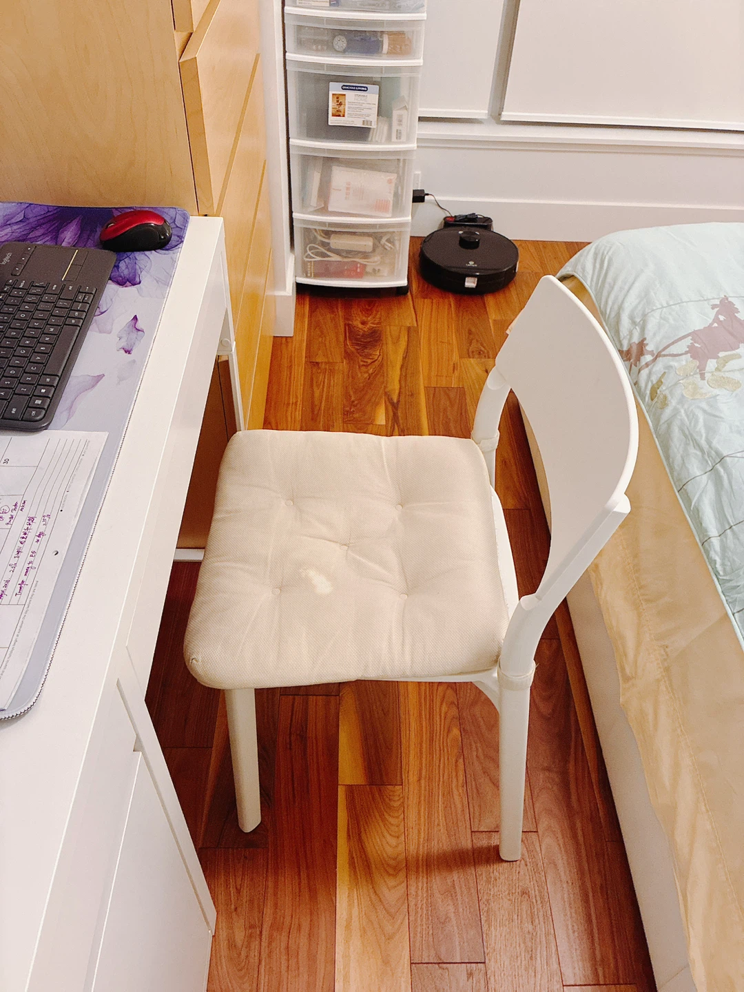 Two White Accent Chair with Padded Seat - photo 2