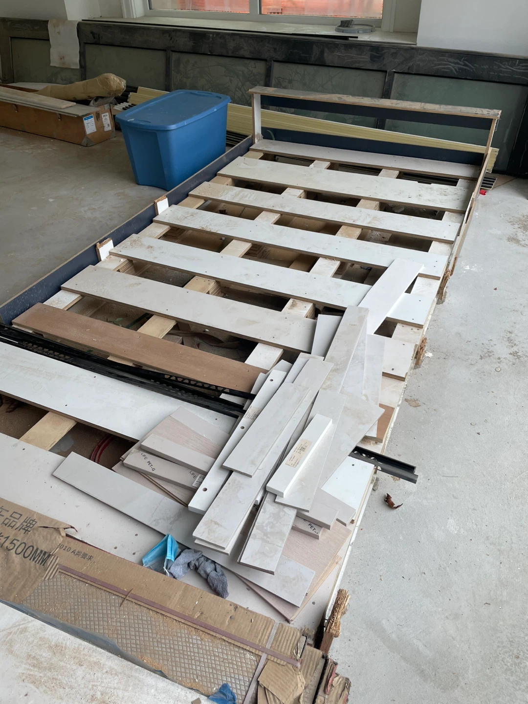 Free large pallets