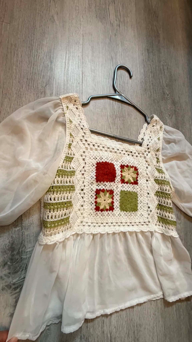 Crochet Top with Sheer Puff Sleeves - photo 2