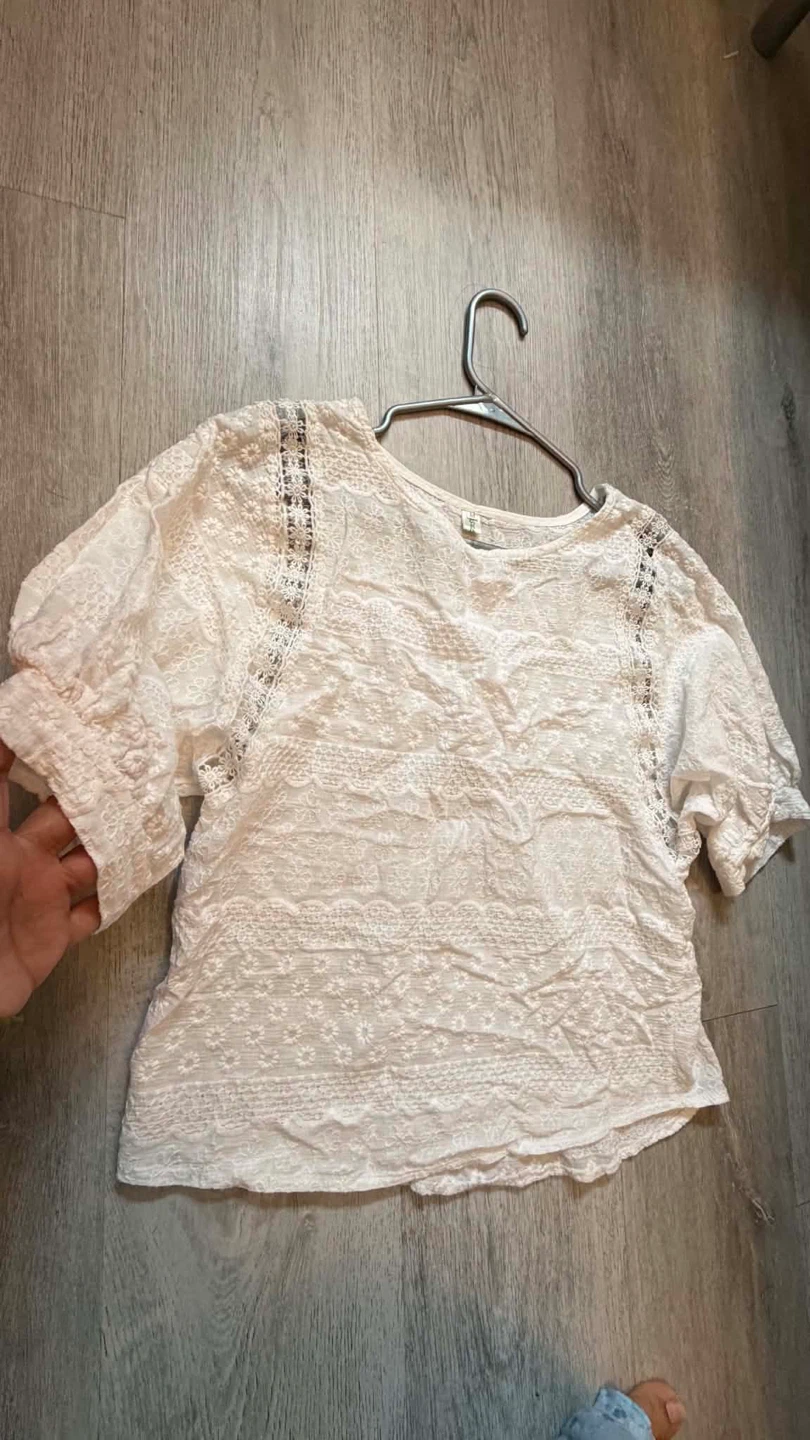 White Lace Puff Sleeve Top