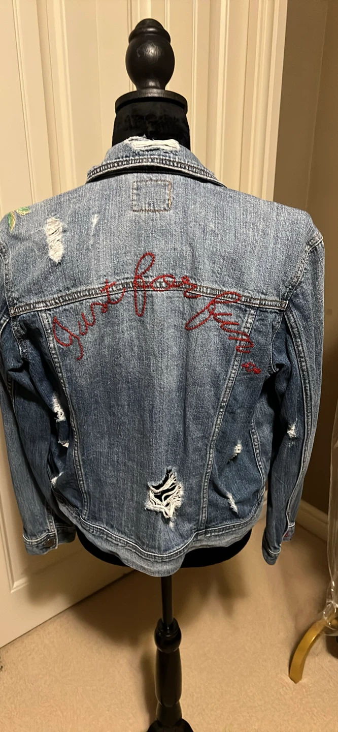 American Eagle Denim Jacket with embroidery - photo 3