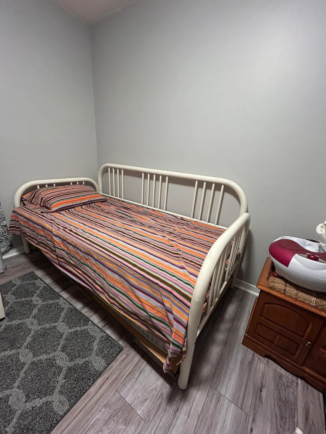 White Metal Twin Bed Frame with Mattress