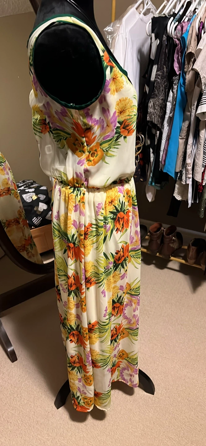Floral Maxi Dress with Green Trim - photo 2