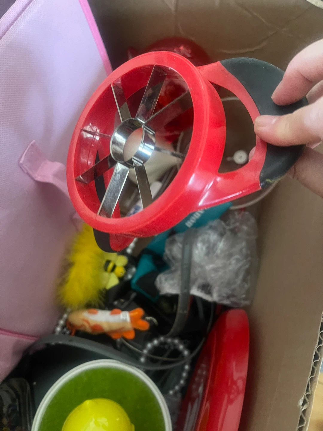 Red Apple Corer Slicer