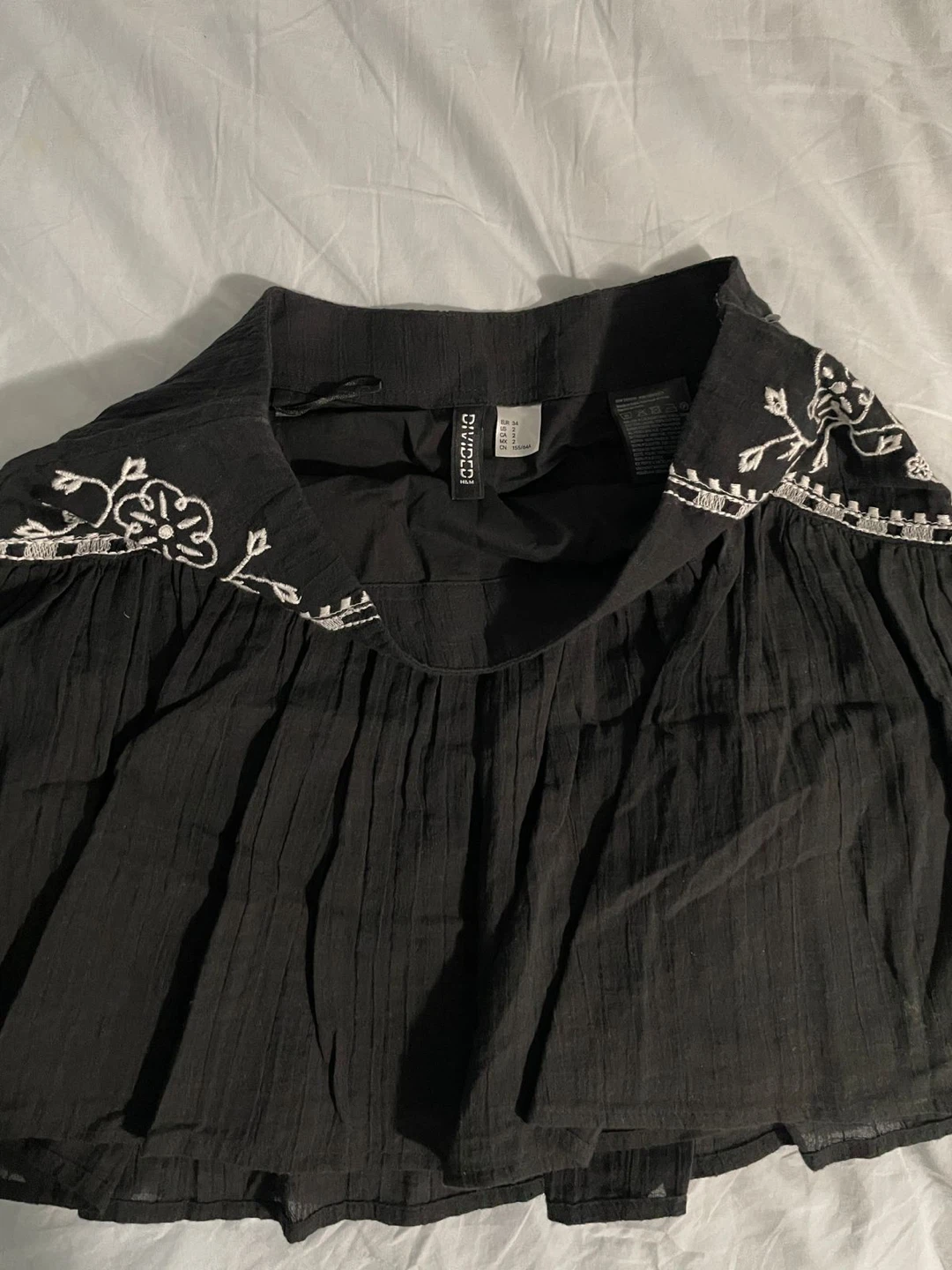 H&M Black Embroidered Mini Skirt - photo 2