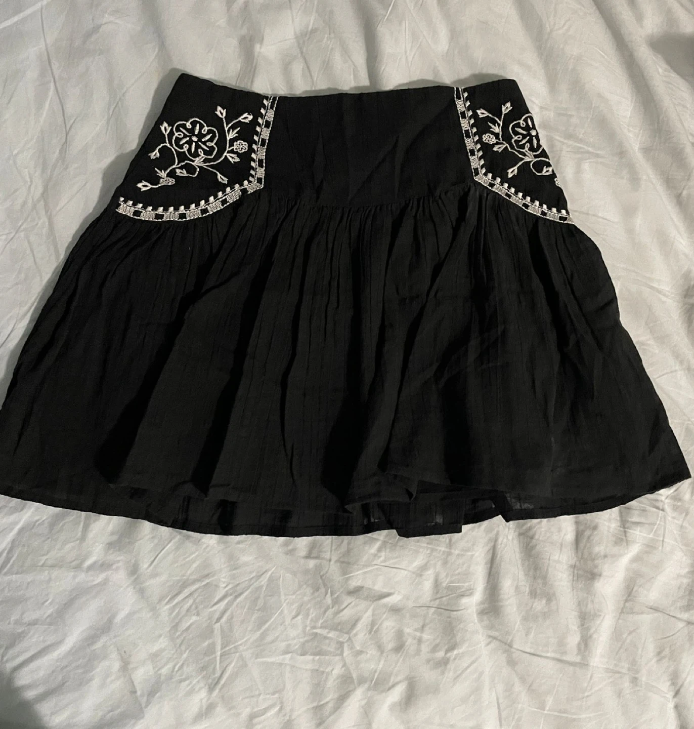 H&M Black Embroidered Mini Skirt